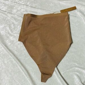 NWT Women Skims Power Mesh High Waist Thong in Clay Medium